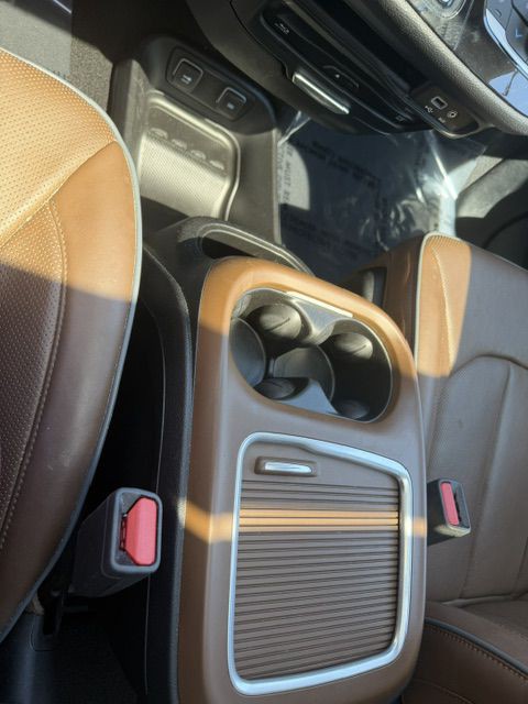 2017 Chrysler Pacifica Image 26
