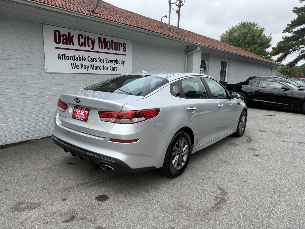 2020 Kia Optima Image 3