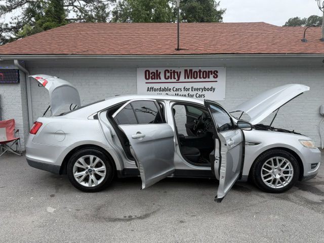 2011 Ford Taurus Image 9