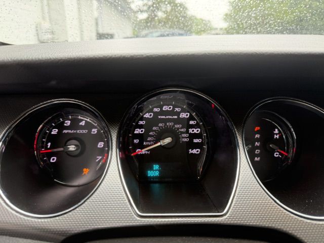 2011 Ford Taurus Image 18