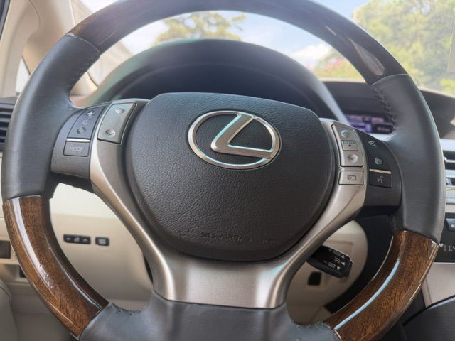 2015 Lexus RX Image 19