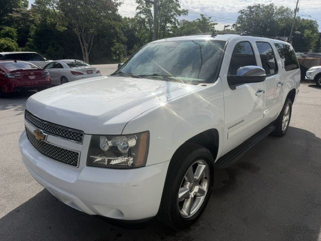 2012 Chevrolet Suburban Image 1