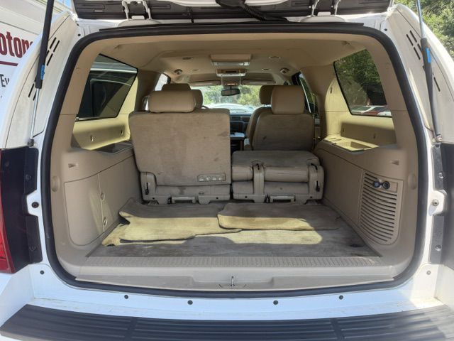 2012 Chevrolet Suburban Image 13