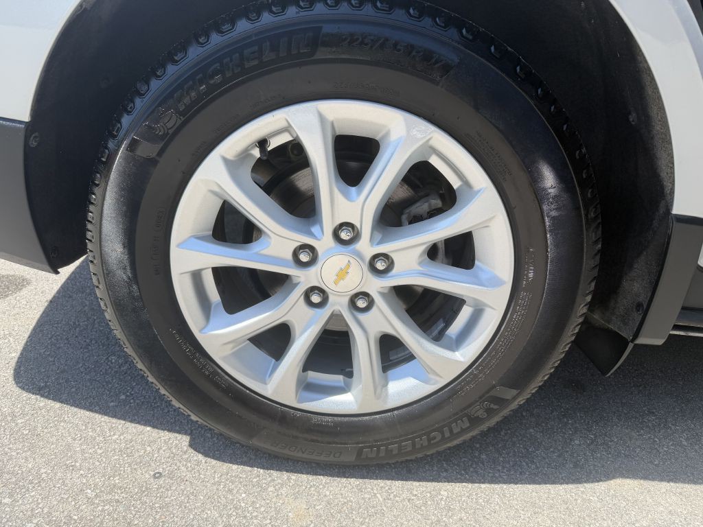 2018 Chevrolet Equinox Image 12