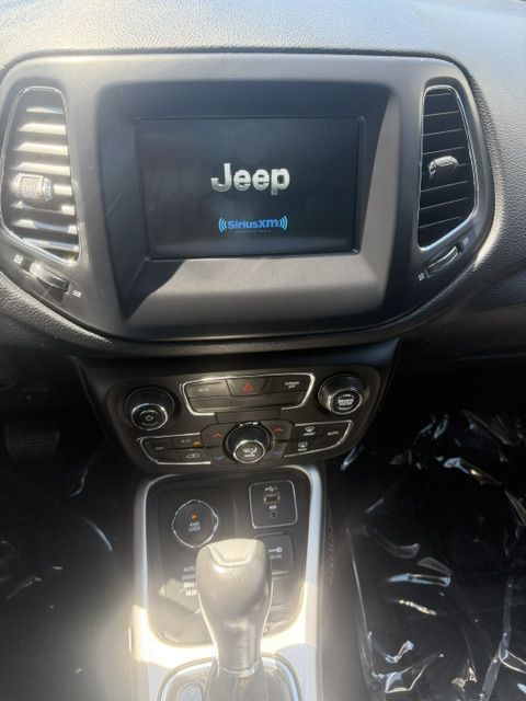 2019 Jeep Compass Image 17