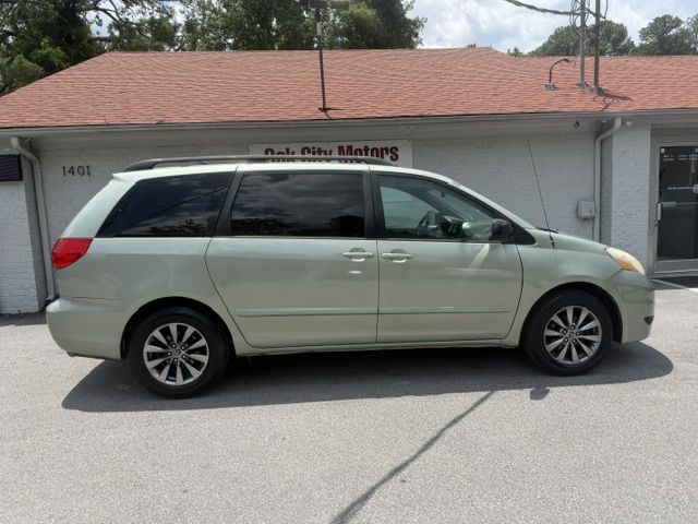 2008 Toyota Sienna Image 4
