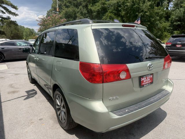 2008 Toyota Sienna Image 7