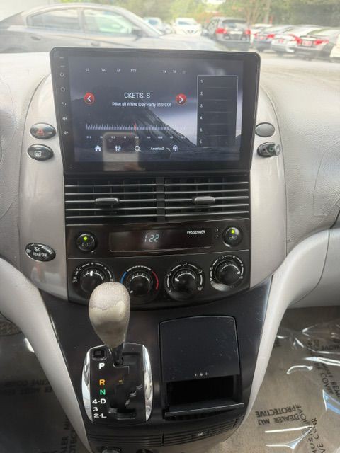 2008 Toyota Sienna Image 16