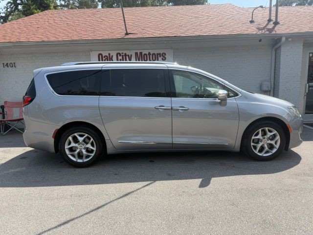2020 Chrysler Pacifica Image 4