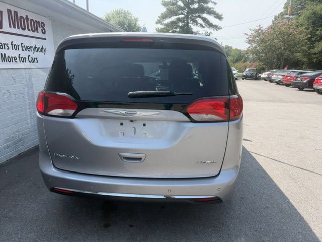 2020 Chrysler Pacifica Image 6