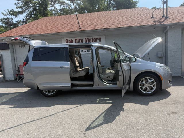 2020 Chrysler Pacifica Image 9