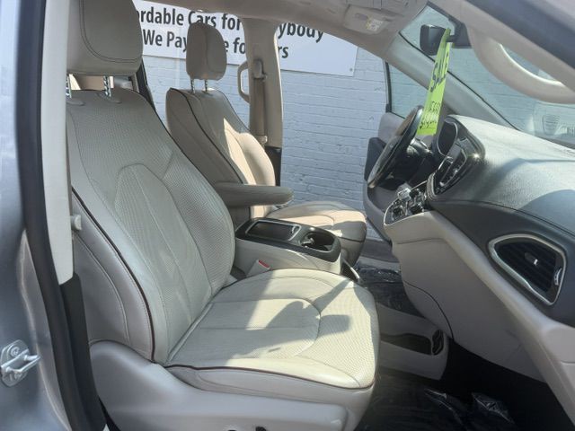 2020 Chrysler Pacifica Image 11