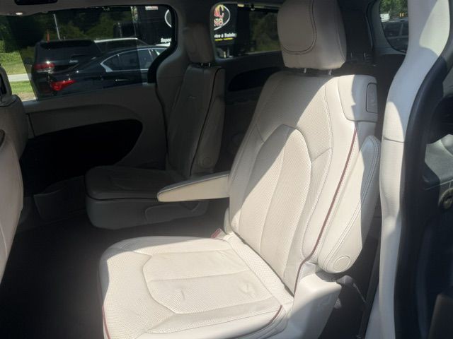 2020 Chrysler Pacifica Image 15