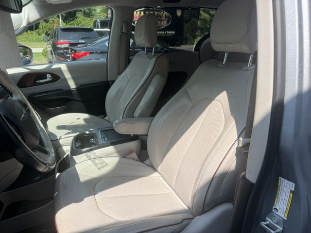 2020 Chrysler Pacifica Image 17