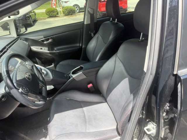 2013 Toyota Prius Image 15