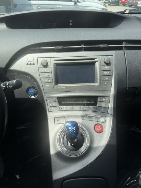 2013 Toyota Prius Image 16
