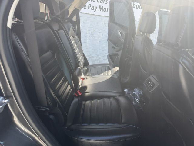 2020 Ford Edge Image 11