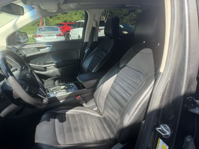 2020 Ford Edge Image 15