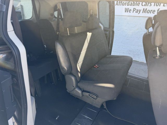 2010 Dodge Grand Caravan Image 11