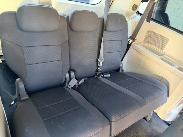 2010 Dodge Grand Caravan Image 12