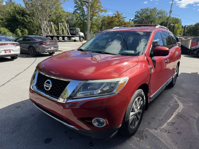 2016 Nissan Pathfinder Image 2