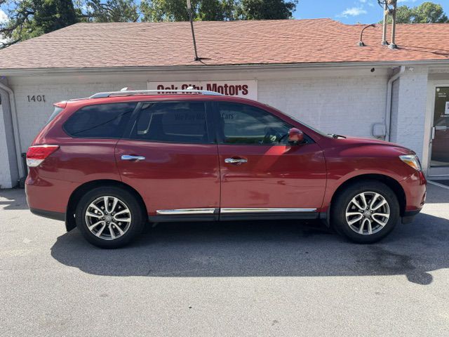 2016 Nissan Pathfinder Image 4
