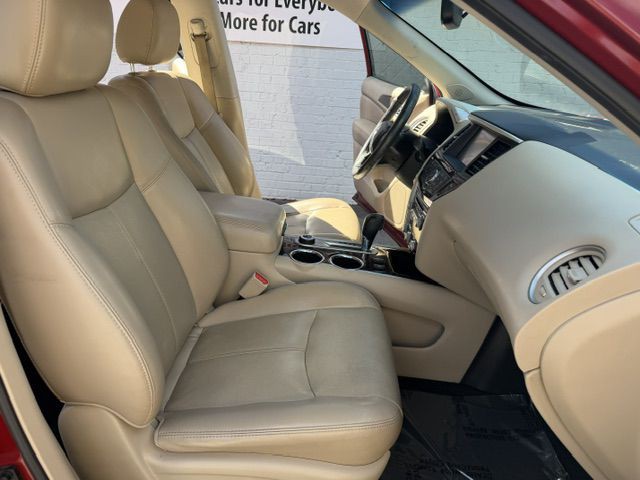 2016 Nissan Pathfinder Image 10