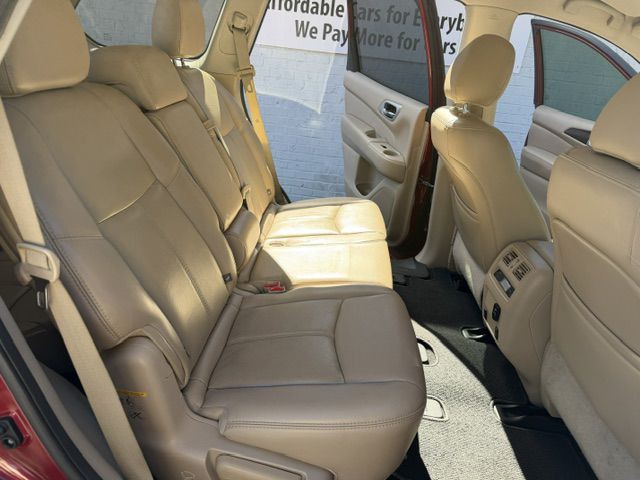 2016 Nissan Pathfinder Image 11