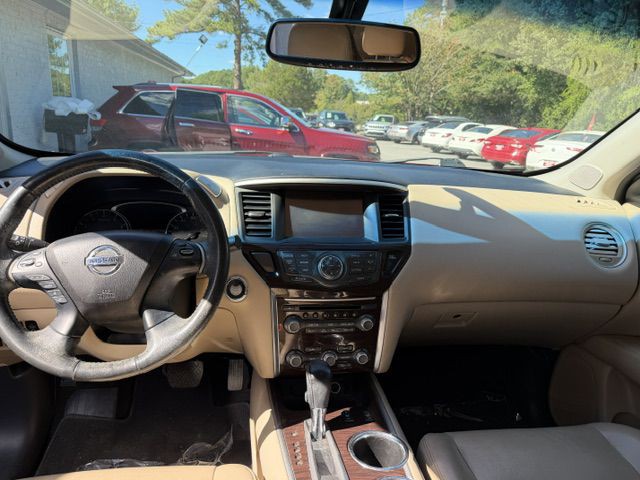 2016 Nissan Pathfinder Image 15