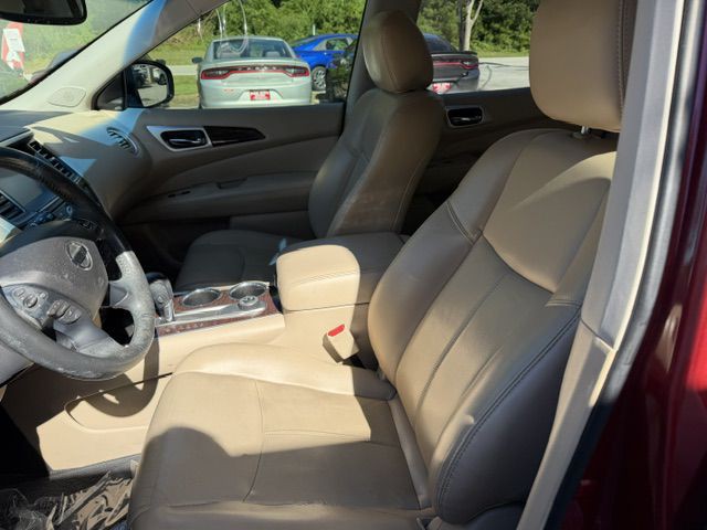 2016 Nissan Pathfinder Image 16