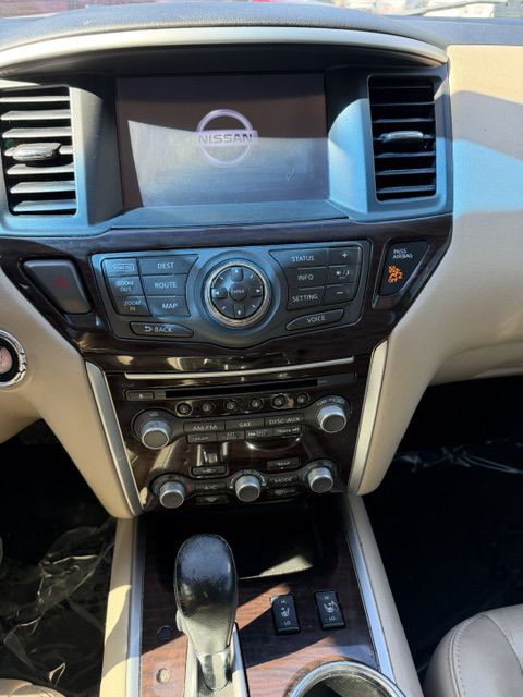 2016 Nissan Pathfinder Image 17