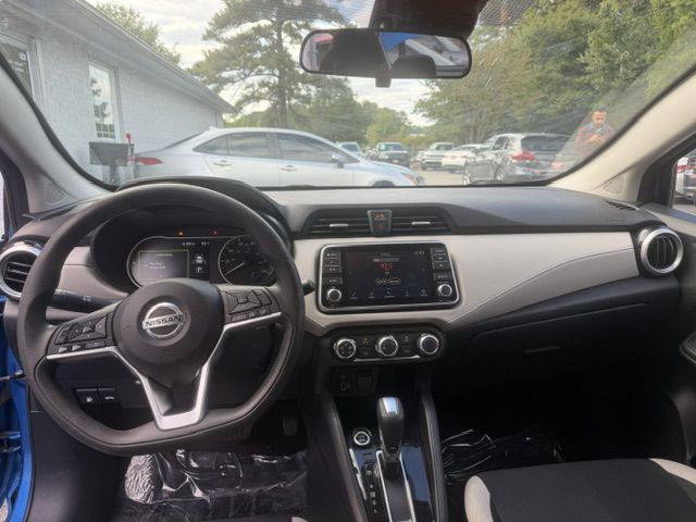2021 Nissan Versa Image 13