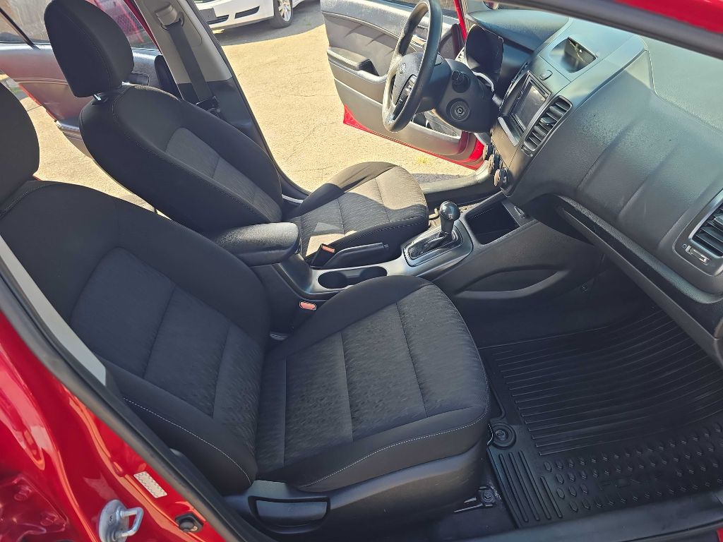 2016 Kia Forte Image 17