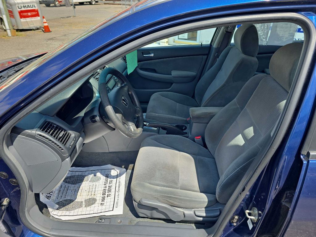 2004 Honda Accord Image 9