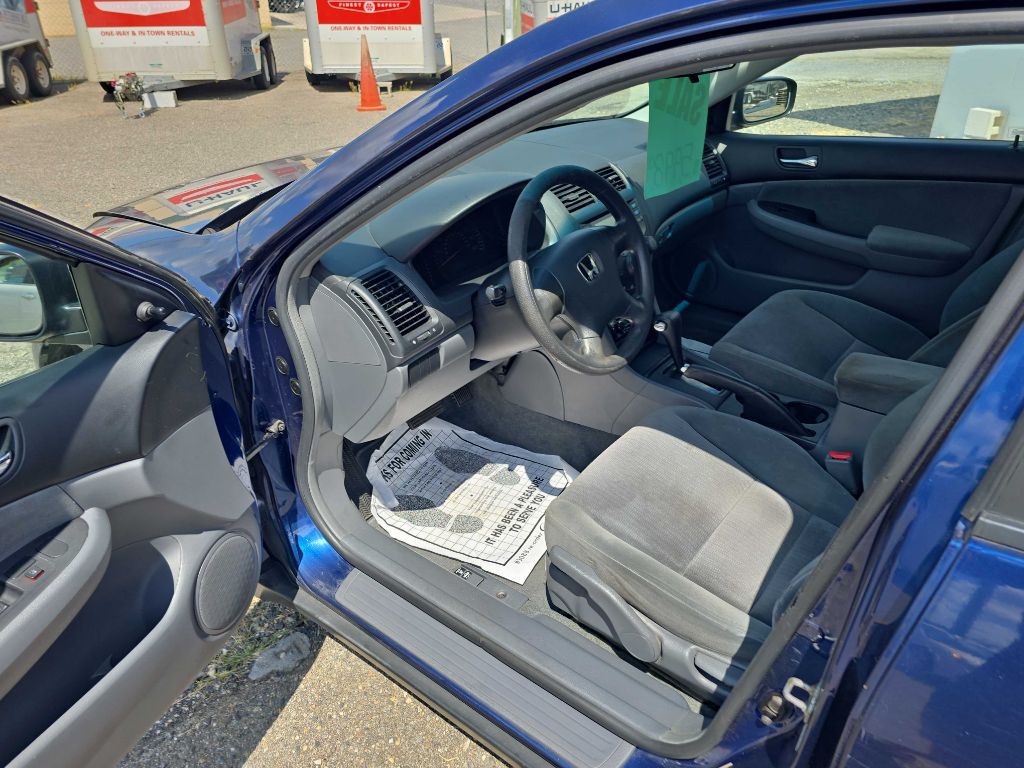 2004 Honda Accord Image 10
