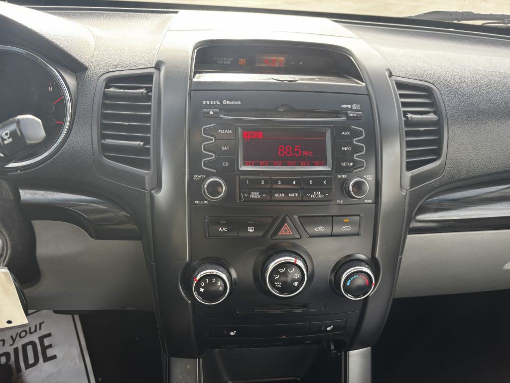 2011 Kia Sorento Image 14
