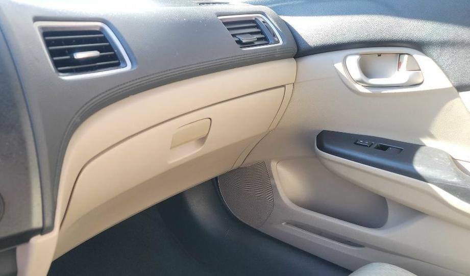 2015 Honda Civic Image 21