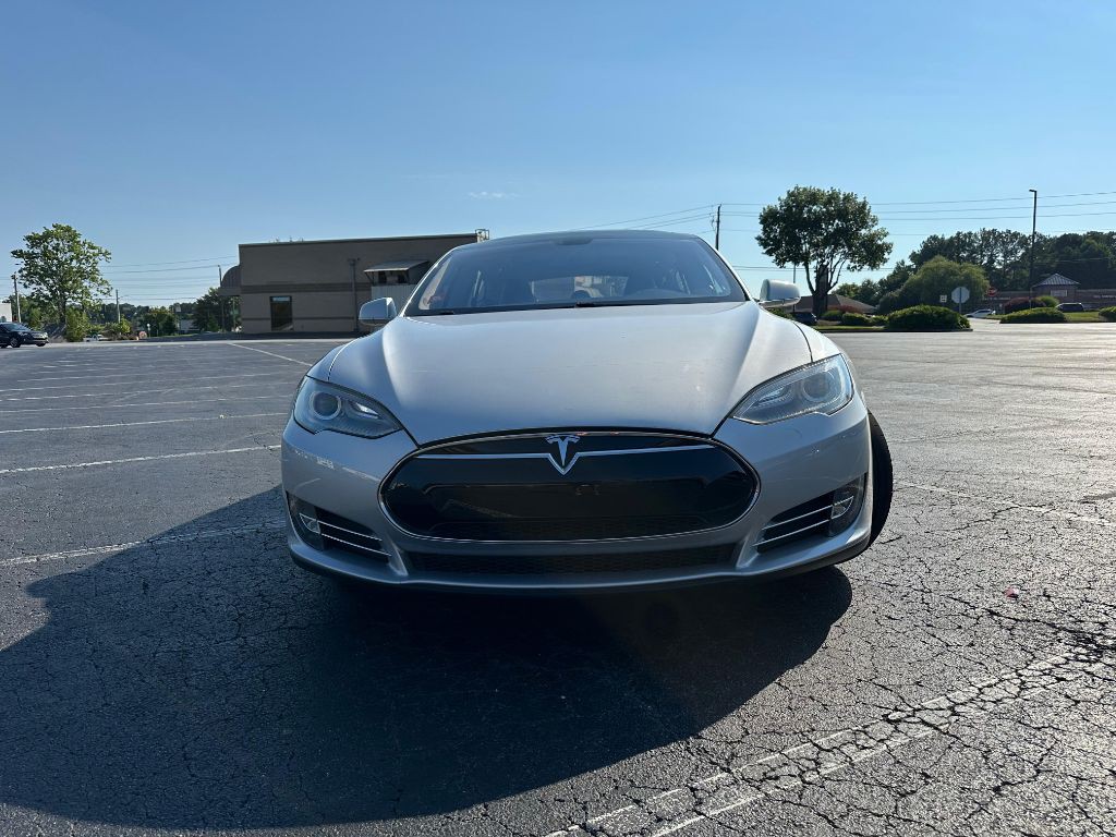 2013 Tesla Model S Image 2