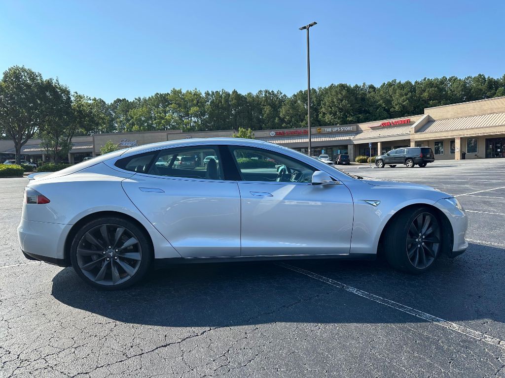 2013 Tesla Model S Image 4