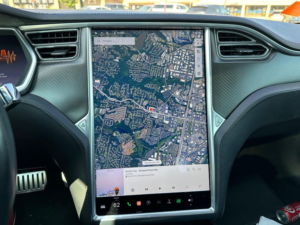 2013 Tesla Model S Image 10