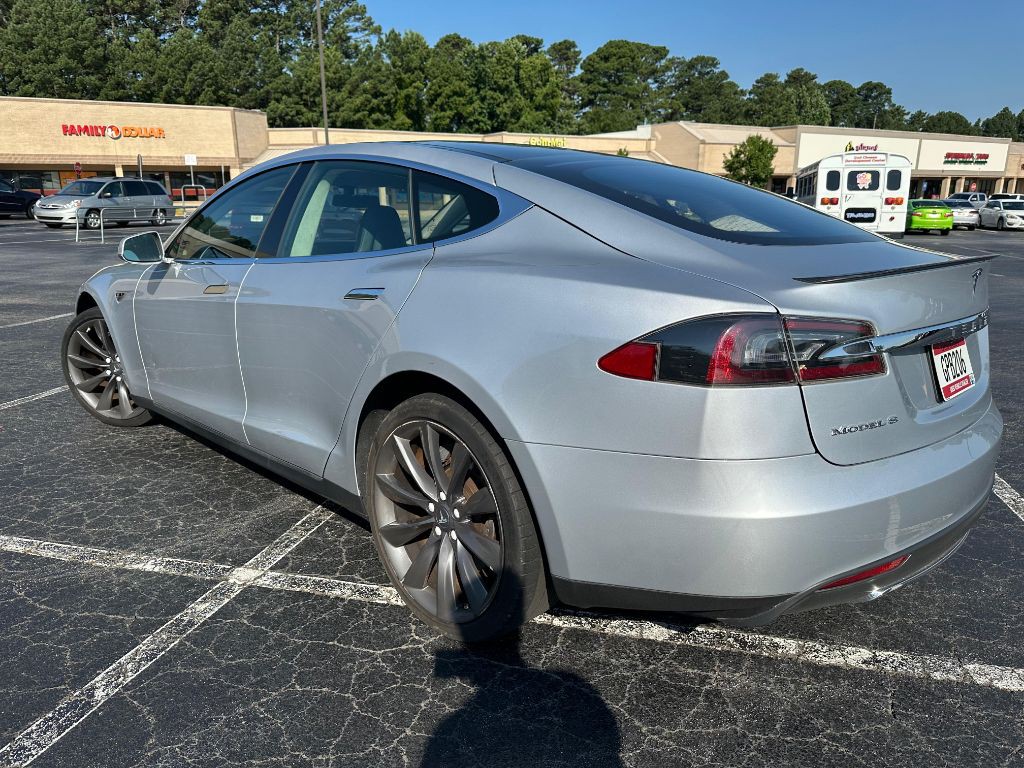 2013 Tesla Model S Image 13