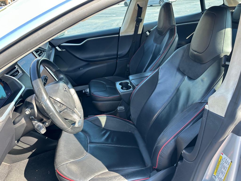 2013 Tesla Model S Image 16