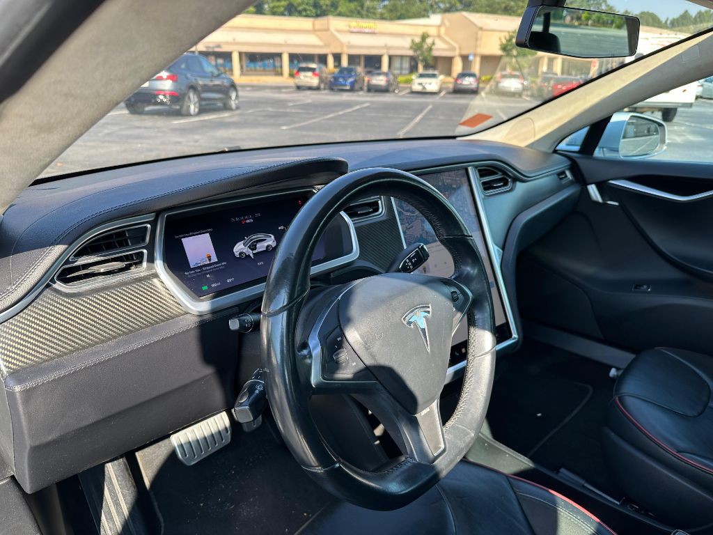 2013 Tesla Model S Image 18