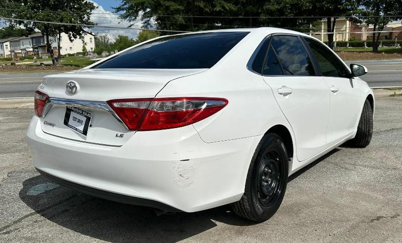 2017 Toyota Camry Image 5