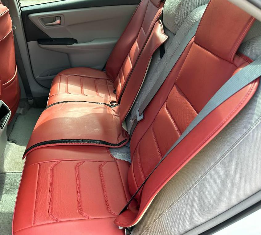 2017 Toyota Camry Image 23