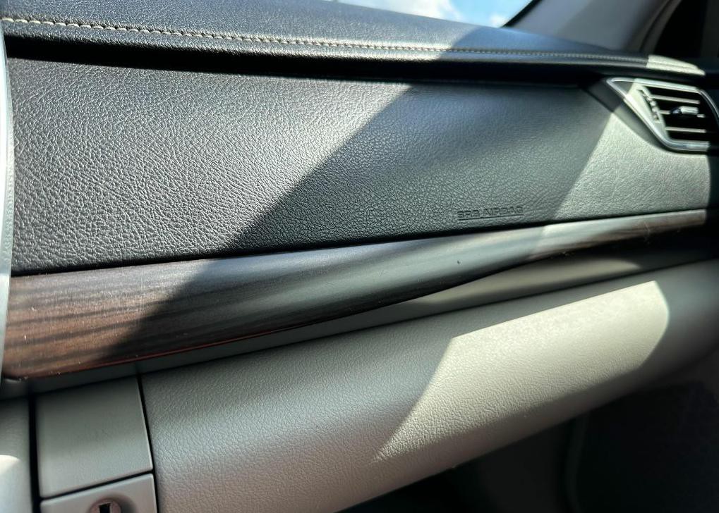 2017 Toyota Camry Image 28