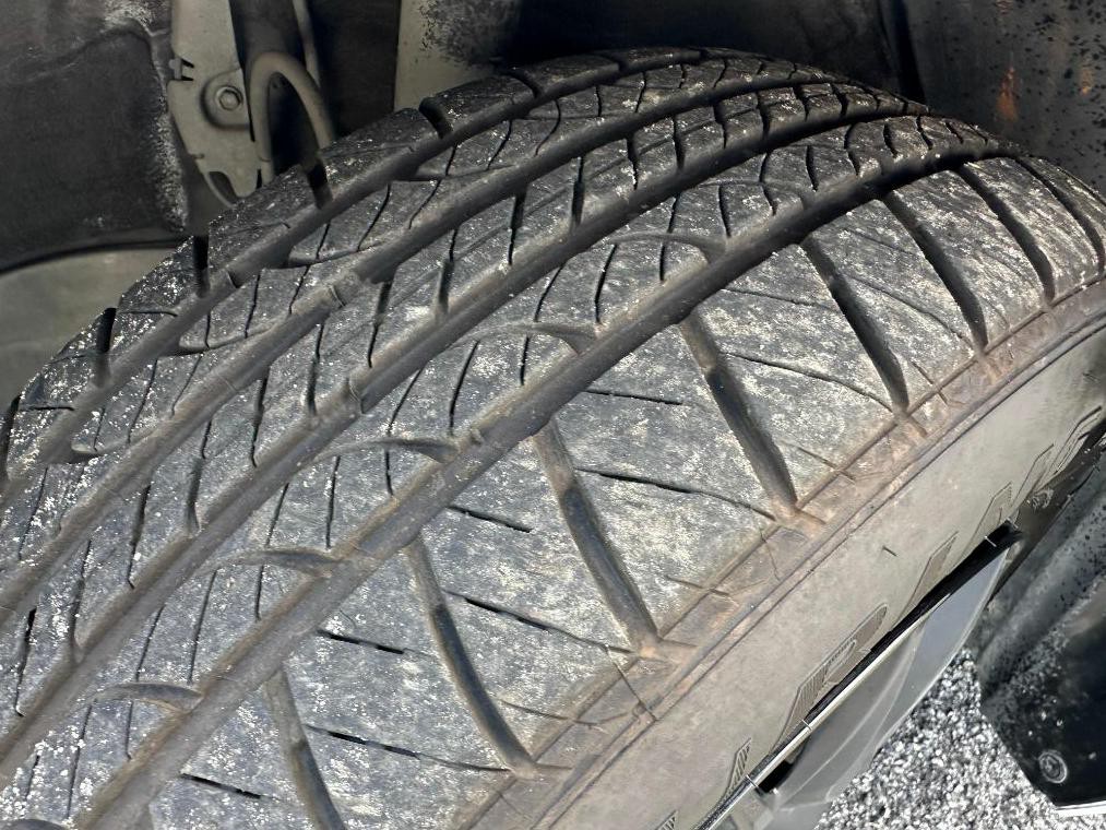 2017 Toyota Camry Image 30