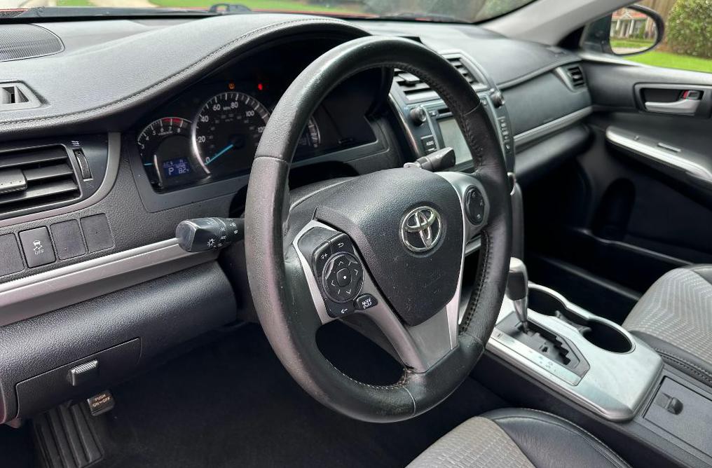 2014 Toyota Camry Image 12