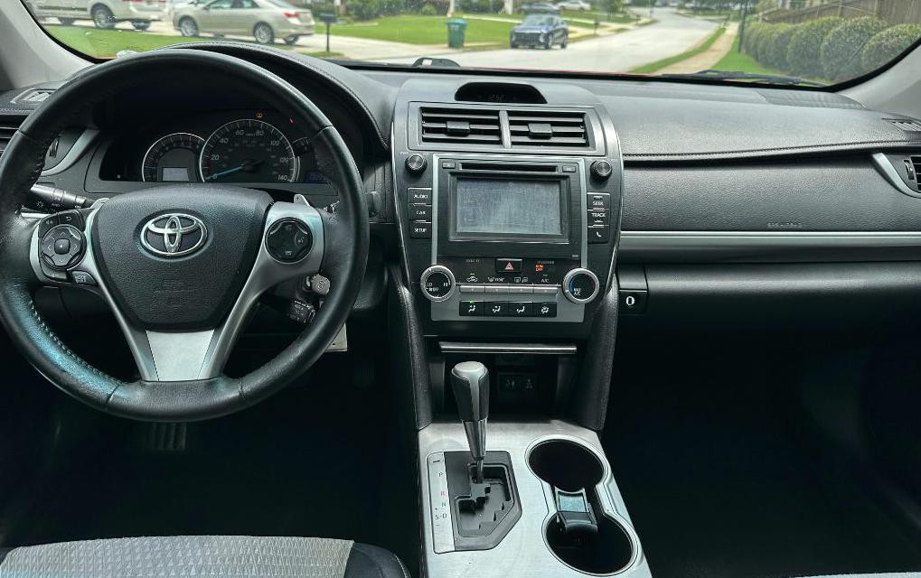 2014 Toyota Camry Image 13