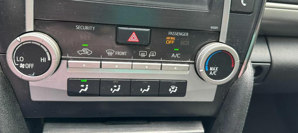 2014 Toyota Camry Image 22